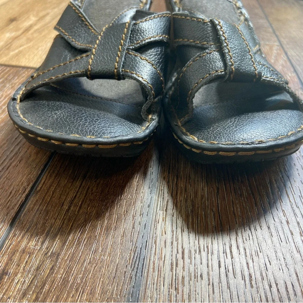 Merona leather wedge